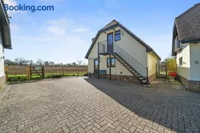 Pet-Friendly One-Bedroom Little Yeldham - Image 1