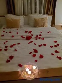 Luxury Love Cottage Spa- privatni jacuzzi &sauna , mir i privatnost - Image 2