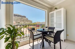 Sunny Sky Apartment - Image 3