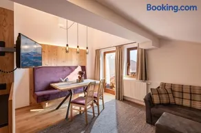 Double room, shower, toilet, balcony - Image 2