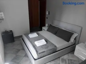 Mia Rooms - Image 1