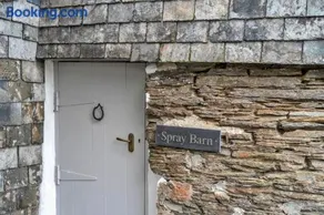 Finest Retreats - Spray Barn - Image 4