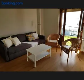 Apartamento con jardín y vistas a Castropol - Image 3