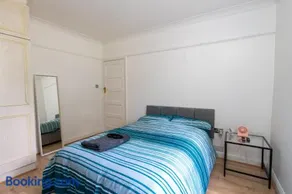 2 Bed, Wembley, Ealing, London - Image 4