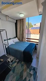 Quarto Plutão - banheiro privativo e ar condicionado - Image 1