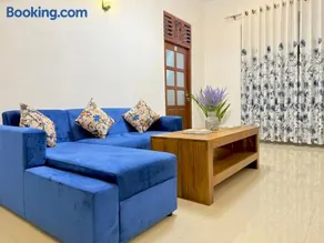 Sasmika Villa Surf and Yoga Hostel - Image 3