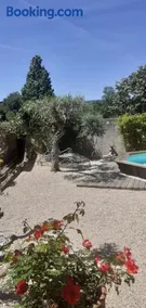 Location saisonnière avec piscine et terrasse au pied du luberon - Image 2
