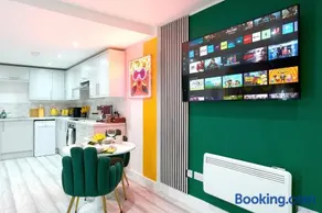 PopArt Studio CITY CENTRE SAUNA BALCONY, PRIVATE PARKING, WIFI NETFLIX- HAVEN4u - Image 3