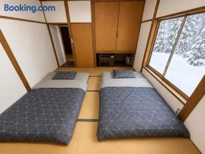 check inn - Image 1