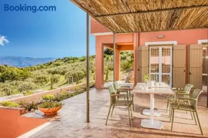 Villa avec barbecue, terrasse et piscine privée - Image 4