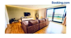 Lovely penthouse condo with pool - Image 2