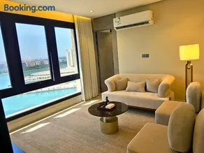 Luxury Suite Sea View With Smart Entry - Image 3