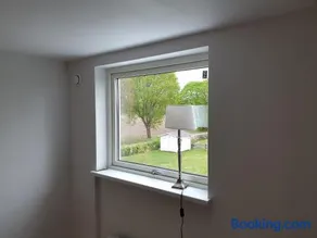 Yellow house - Image 3