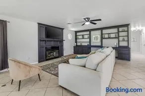 Cozy 3 Bedroom Home - Image 4