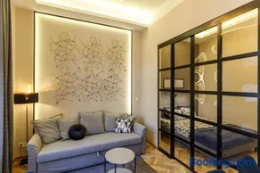 E13 - Elegant Apartment - Image 4