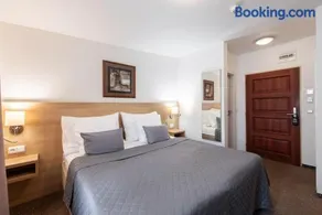 Hotel KARLIN HOUSE - Image 4