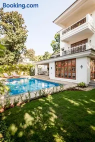 LohonoStays Villa Athena - Image 2