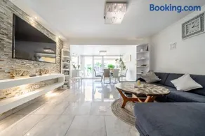 Private House - Image 1