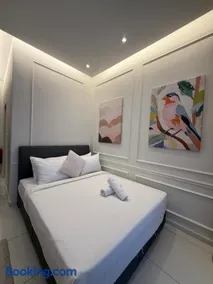 Majestic Premium Suites - Image 2