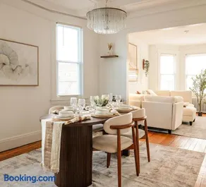 Spacious 3BR Near NYC and MetLife with 5 Beds and 2 Parking - Image 3