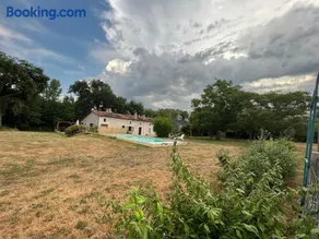 Maison Périgord vert piscine et spa - Image 3