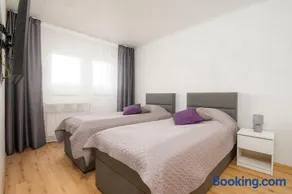 Mainiidu Apartment - Image 2