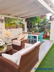 Charming Apartment Calasetta + Garden - Image 2