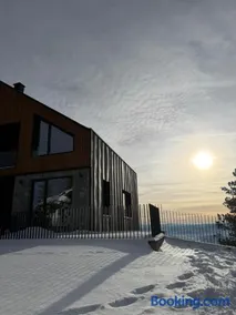 Eleven Twelve Residence - Image 3