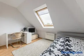 Private Rooms - Image 2