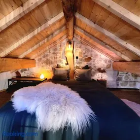 Loft Romantique Insolite avec Balnéo - Image 1