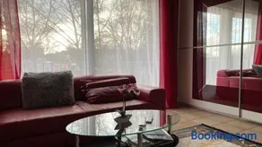 Cosy 3 Zimmer Whg incl großer Wohnküche, Smart TV, WLAN, Eutelsat & Astra Satelliten TV, viele Parkplätze vorhanden, Langzeitmiete - Image 1
