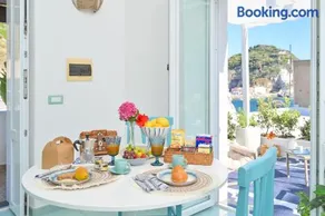 Chiaia Di Rose Seaside Suite - Image 1