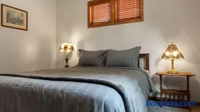 Evergreen Haven - Spacious Retreat Near the Best of Eugene - Image 2
