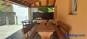 House Tia with Jacuzzi and BBQ in a Green Oasis - Image 4
