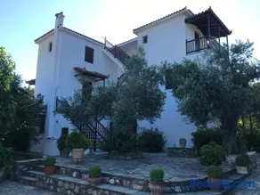 Marlitsis Apartments & Studios - Image 3