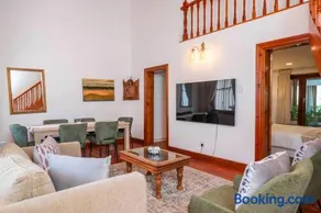 Victorian 3 Bedroom In Tamboerskloof - Image 2