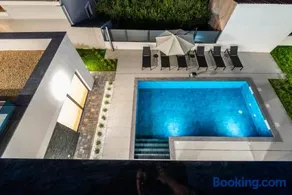 CROWONDER Mila Prestige Villa with Heated Swimming Pool, Jacuzzi and Sauna - Image 5