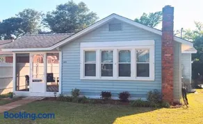 Crescent Vintage Cottage - Image 2
