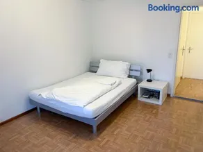 Vaduz Castle View Apartment in City Center with balcony and parking - Image 4