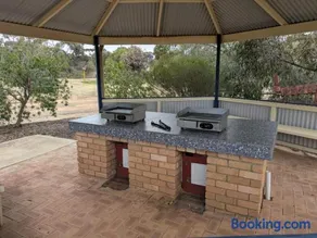 Wongan Hills Caravan Park and Motel - Image 2