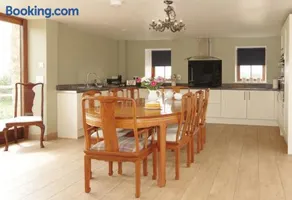 Parkfields Barns Self Catering Accommodation - Image 3