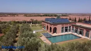 Villa de Charme avec Piscine, Hammam & Jardin Enchanté - Image 3