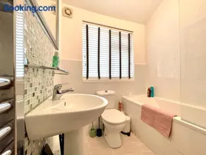 Penny Lein Apartments - Image 5