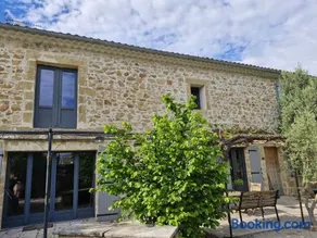 Grand mas provençal 3 chambres et 1 dortoir 7 pers, idéal familles groupes, fraîcheur d'été - Image 1