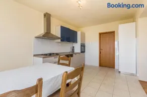 Apartment Annie - Image 2