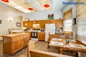 1 Mi to City Park & Museums: New Orleans Condo - Image 3