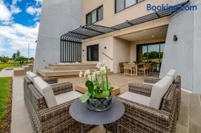 Elegant Luxury Townhouse Near Disney Parks - Image 4