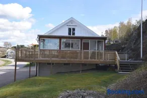 Stay central & close to the sea in Henån SE09155 - Image 1