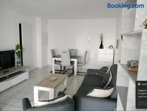 Appartement avec parking privé - Image 1