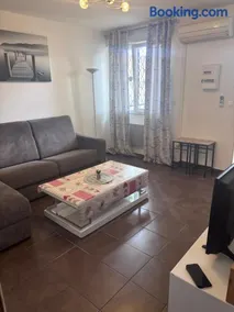 appartement tout équipé proche de la gare de Narbonne - Image 1